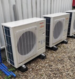 installation de pompe à chaleur en entreprise local commercial